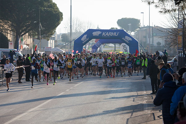 La partenza dell'Invernalissima da Umbriafiere Bastia Umbra con migliaia di partecipanti